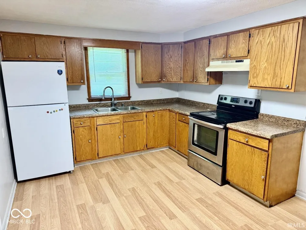 3504 Reserve Street Muncie, IN 47304