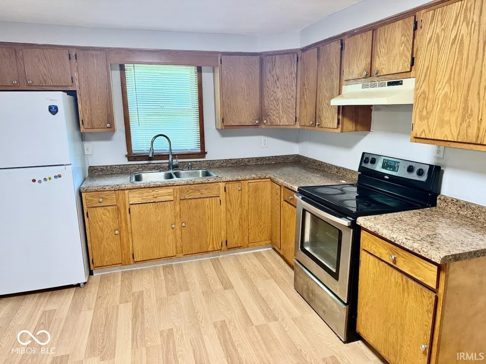 3504 Reserve Street Muncie, IN 47304