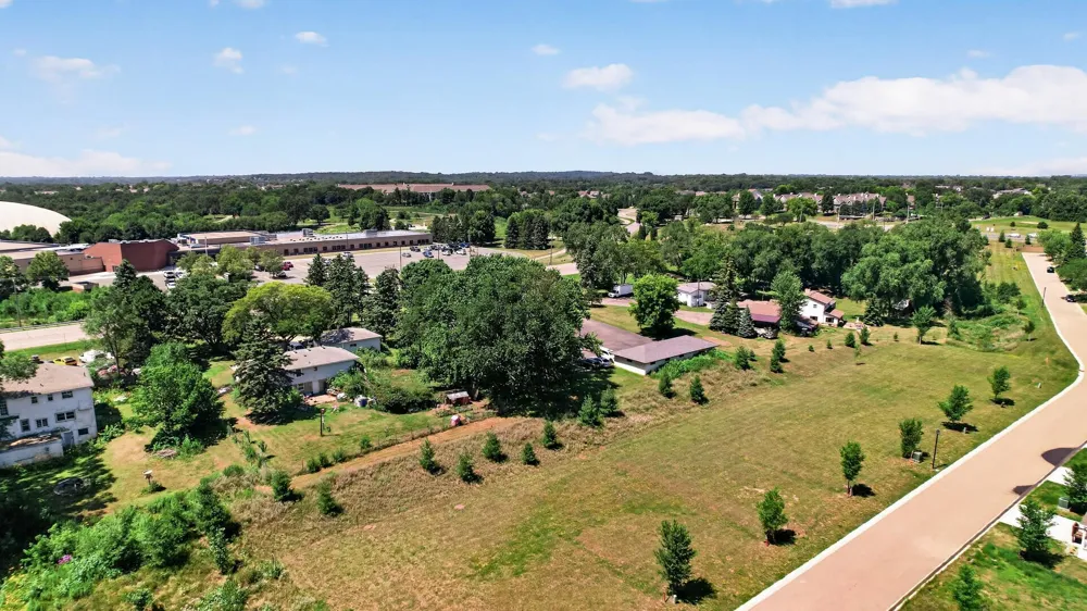 13830 S Robert Trail Rosemount, MN 55068
