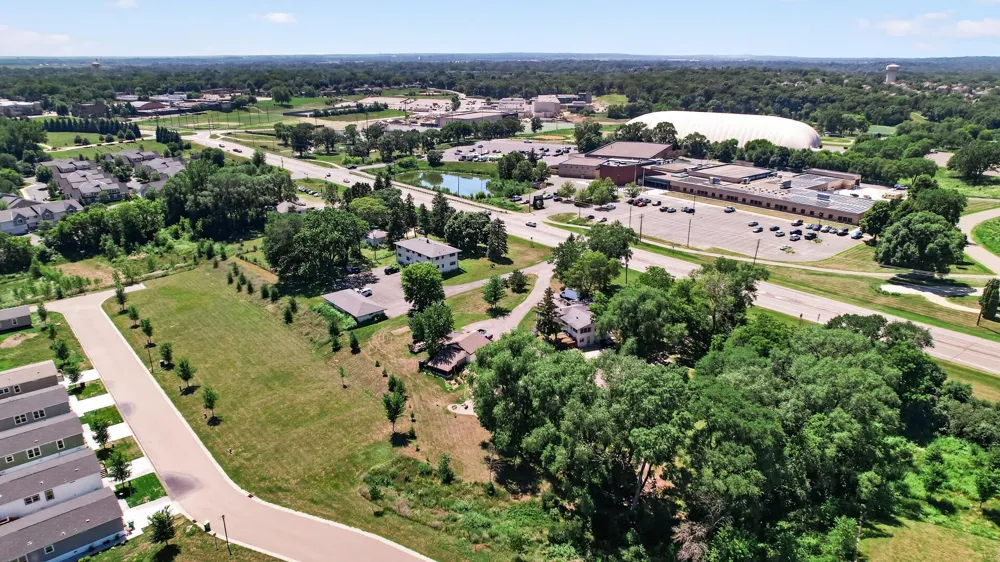 13830 S Robert Trail Rosemount, MN 55068