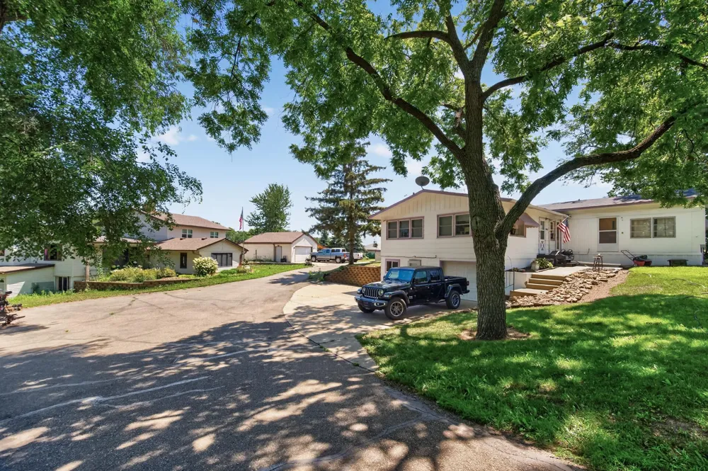 13830 S Robert Trail Rosemount, MN 55068