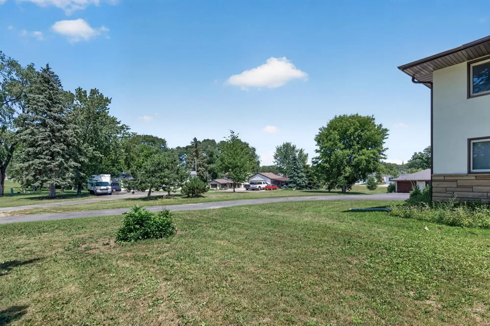 13830 S Robert Trail Rosemount, MN 55068