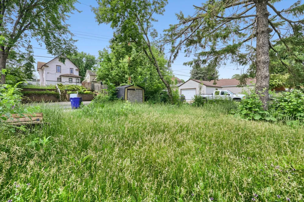 1024 Geranium Avenue E Saint Paul, MN 55106