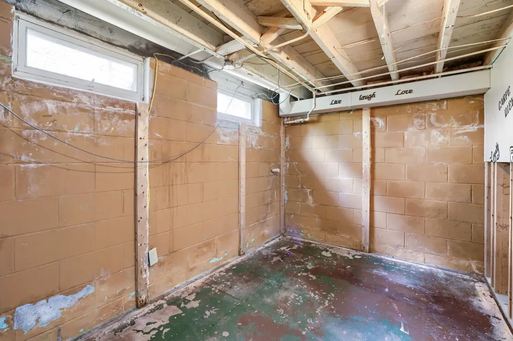 1024 Geranium Avenue E Saint Paul, MN 55106