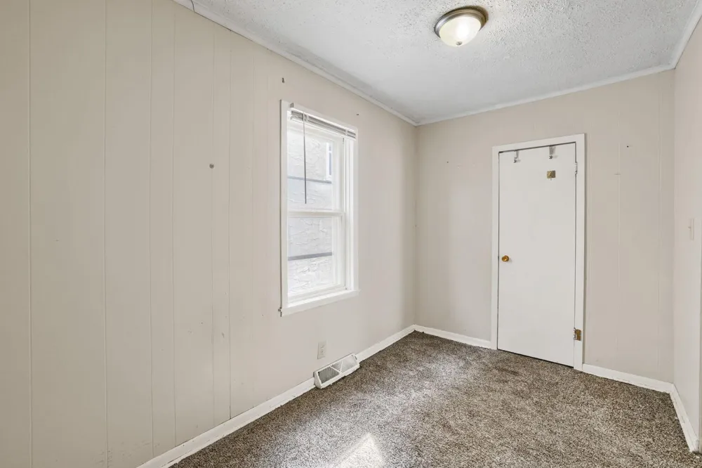 1024 Geranium Avenue E Saint Paul, MN 55106