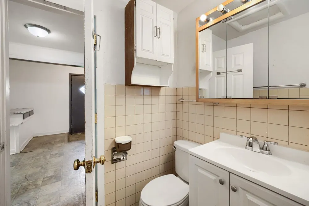 1024 Geranium Avenue E Saint Paul, MN 55106