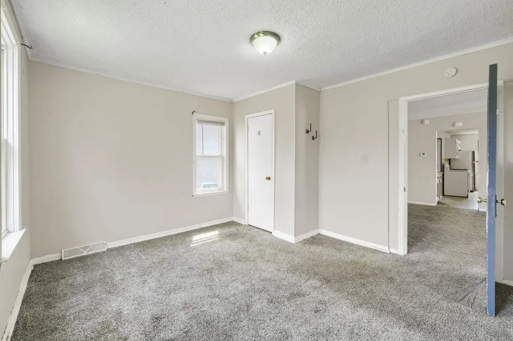 1024 Geranium Avenue E Saint Paul, MN 55106