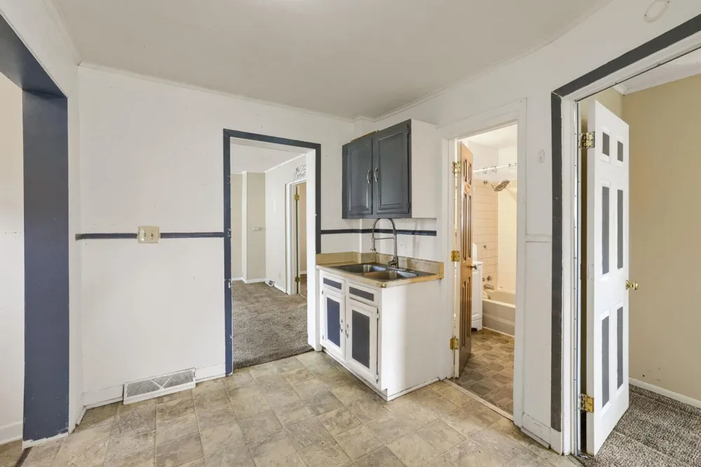 1024 Geranium Avenue E Saint Paul, MN 55106