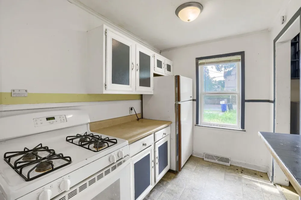 1024 Geranium Avenue E Saint Paul, MN 55106