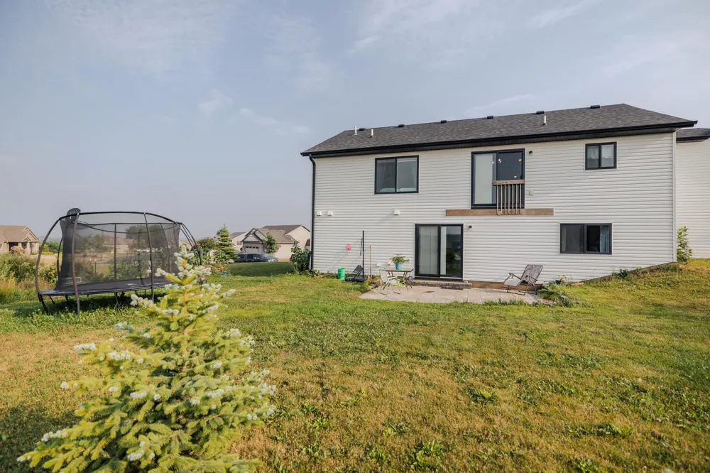 856 Golfview Avenue Zumbrota, MN 55992