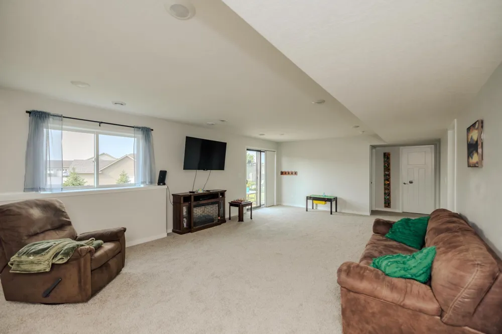 856 Golfview Avenue Zumbrota, MN 55992