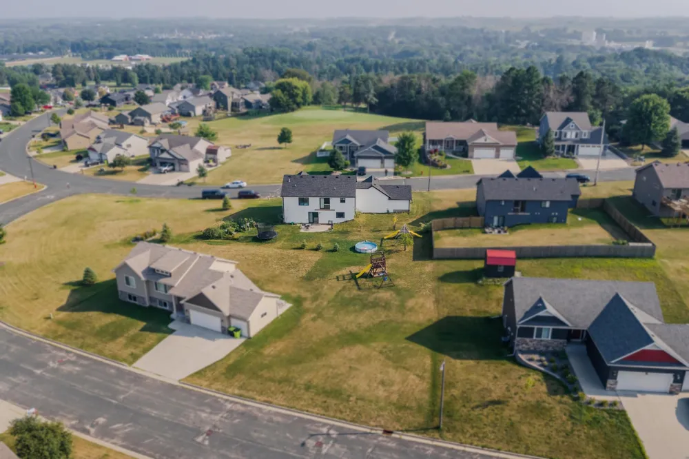 856 Golfview Avenue Zumbrota, MN 55992