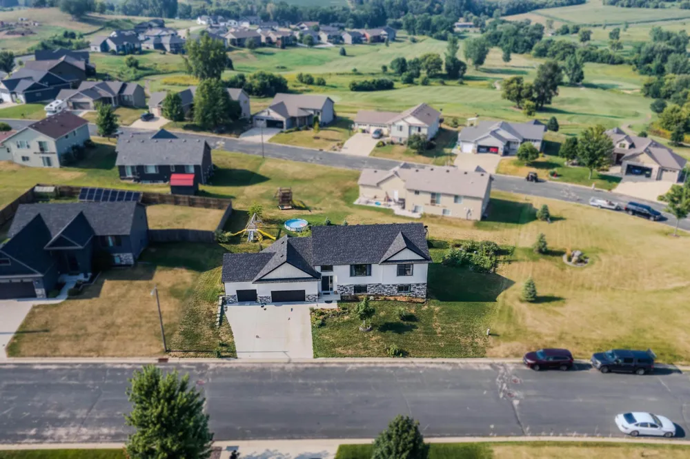 856 Golfview Avenue Zumbrota, MN 55992