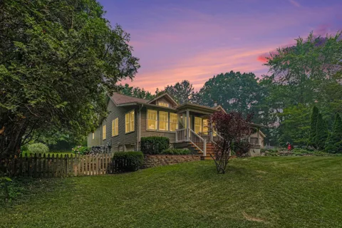 5359 Riverside Drive