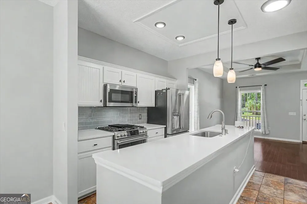 90 Brisbon Hall DR Richmond Hill, GA 31324