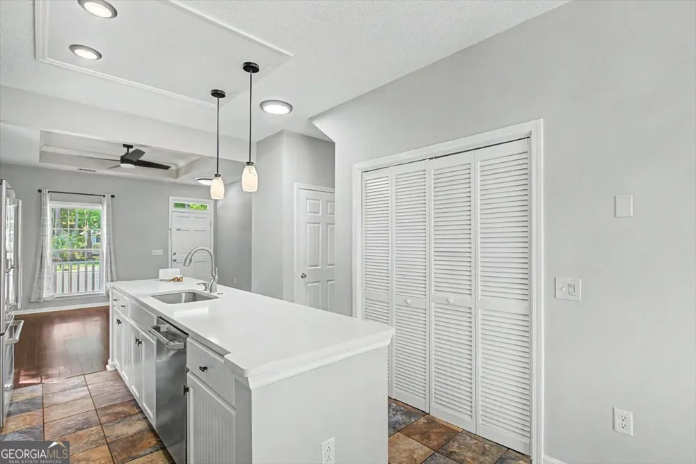 90 Brisbon Hall DR Richmond Hill, GA 31324