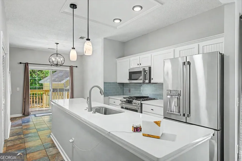 90 Brisbon Hall DR Richmond Hill, GA 31324