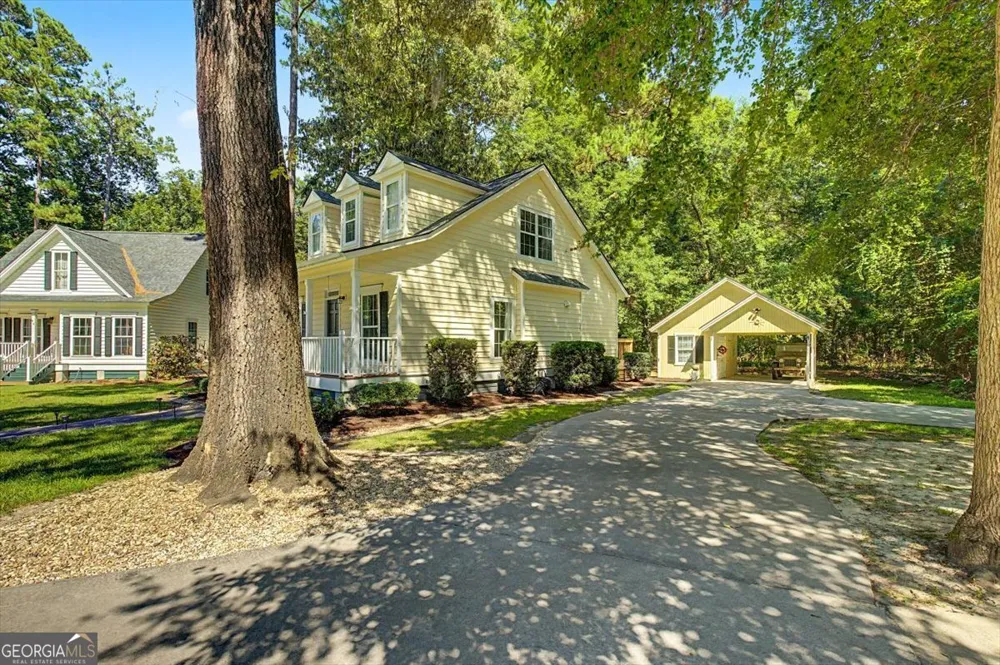 90 Brisbon Hall DR Richmond Hill, GA 31324