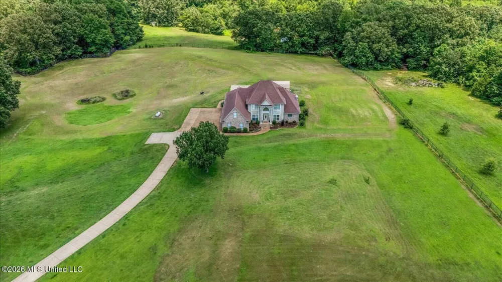 4620 Thompson Lane Byhalia, MS 38611