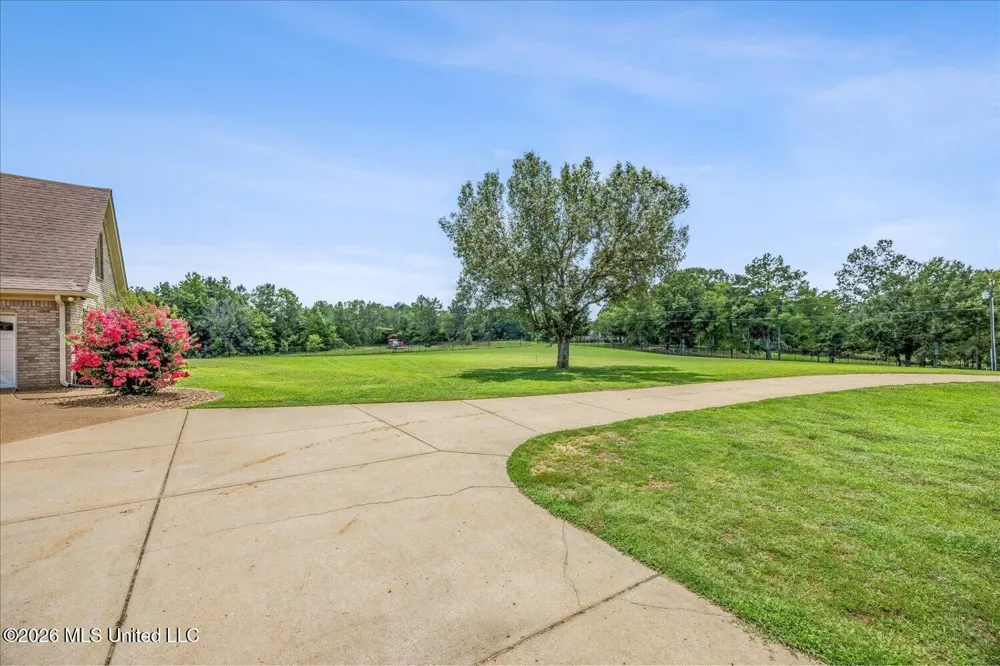 4620 Thompson Lane Byhalia, MS 38611