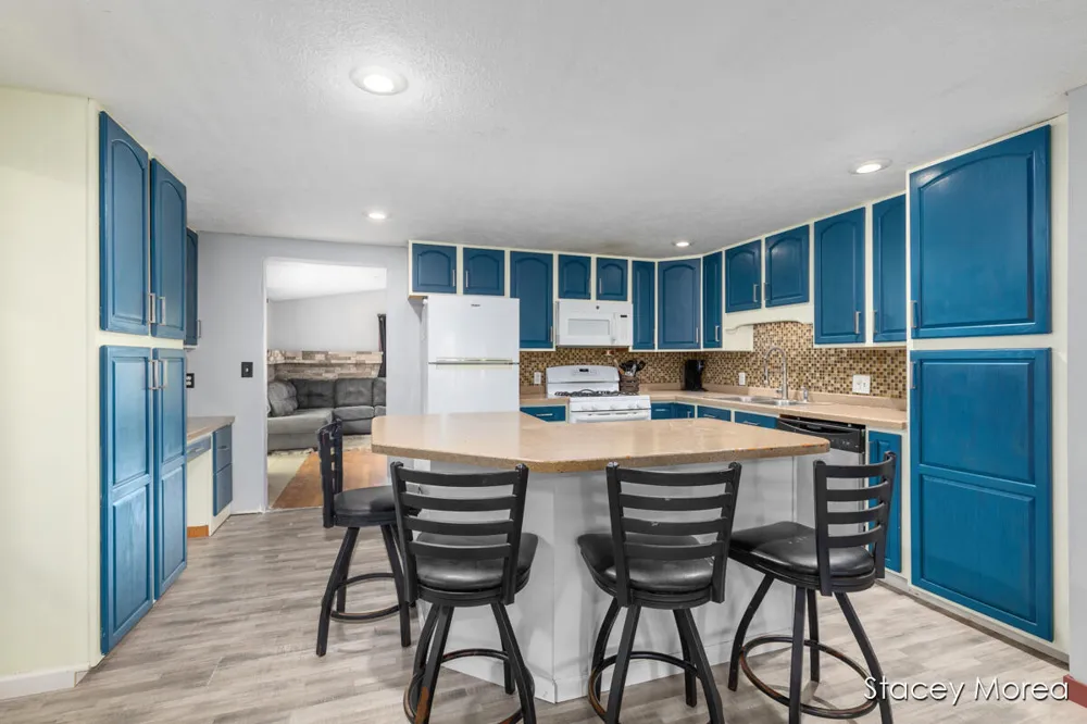 1910 Waterview Way Crystal, MI 48818