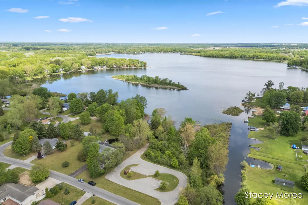 1910 Waterview Way Crystal, MI 48818