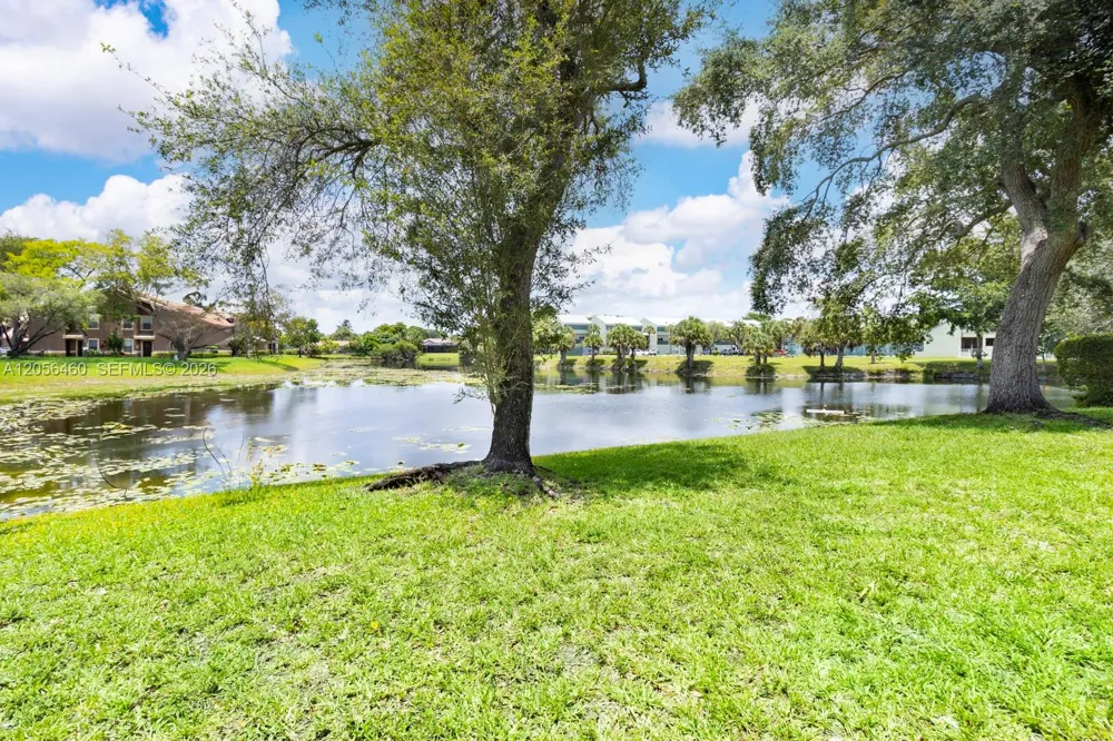 9000 NW 28th Dr #1-204 Coral Springs, FL 33065