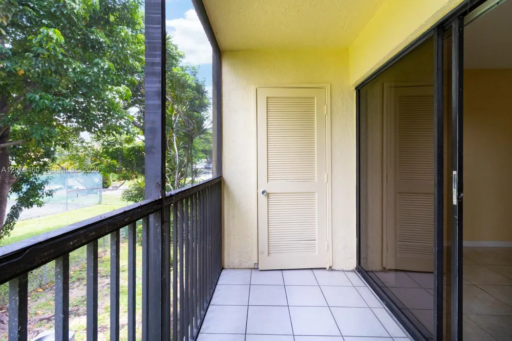 9000 NW 28th Dr #1-204 Coral Springs, FL 33065