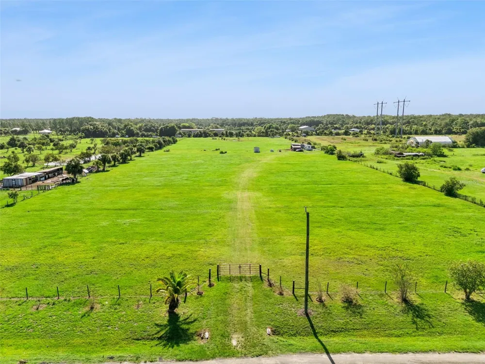 345 TROTTING TRAIL Osteen, FL 32764