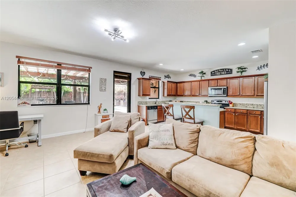 17670 SW 154th Pl Miami, FL 33187