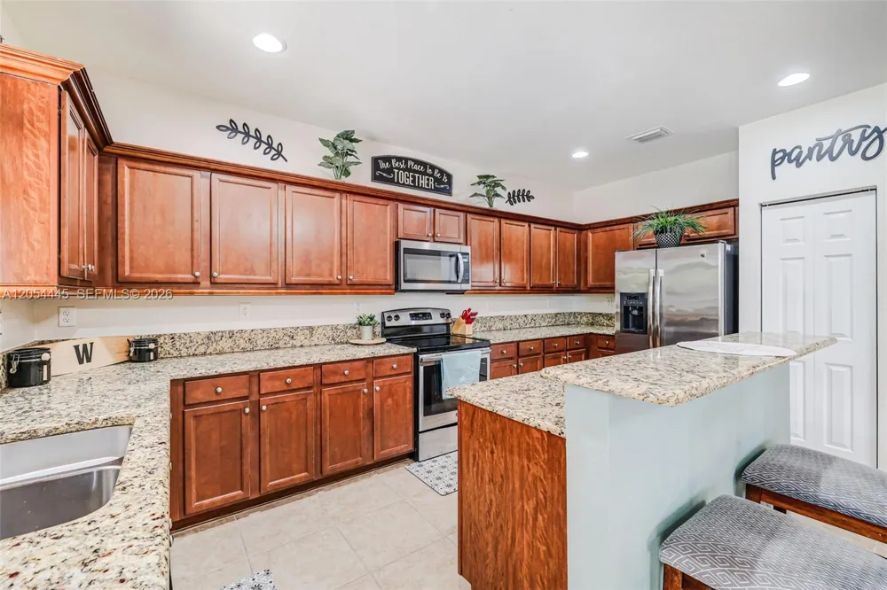 17670 SW 154th Pl Miami, FL 33187