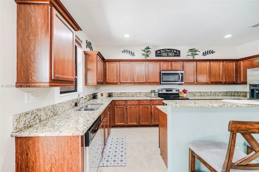 17670 SW 154th Pl Miami, FL 33187