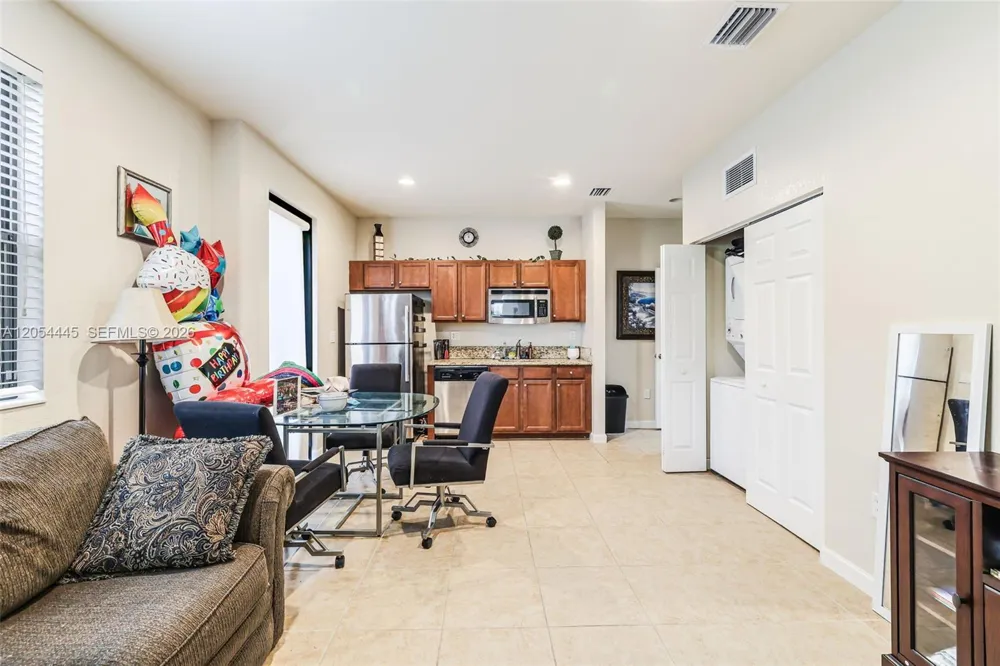 17670 SW 154th Pl Miami, FL 33187
