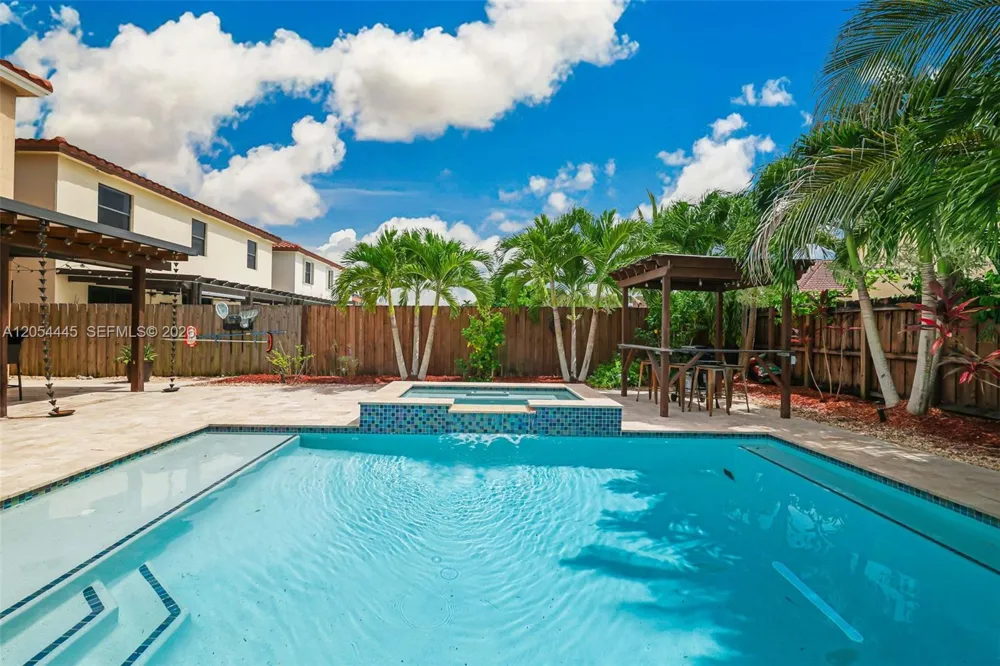 17670 SW 154th Pl Miami, FL 33187