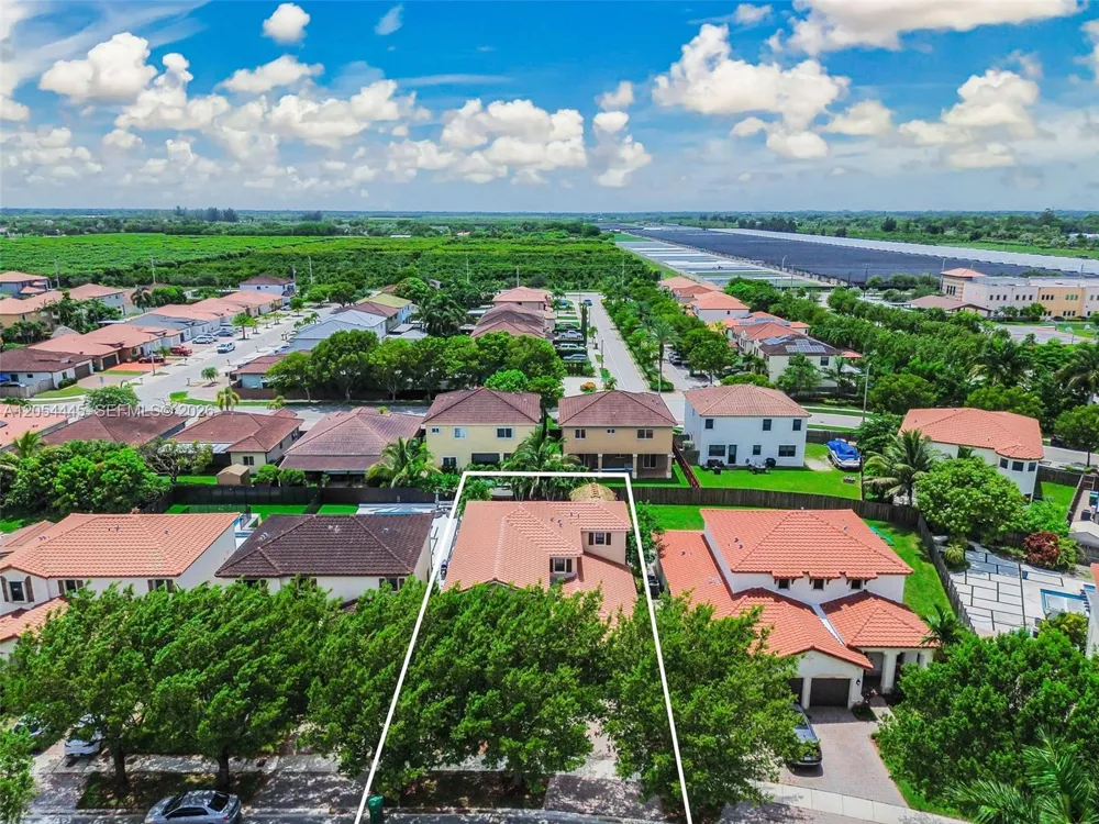 17670 SW 154th Pl Miami, FL 33187