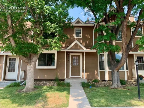 879 London Green Way