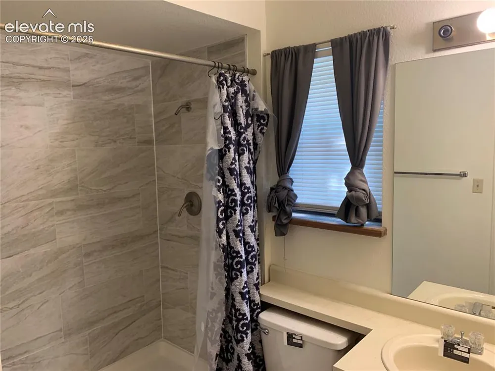 879 London Green Way Colorado Springs, CO 80906