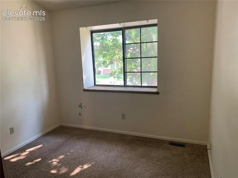 879 London Green Way Colorado Springs, CO 80906