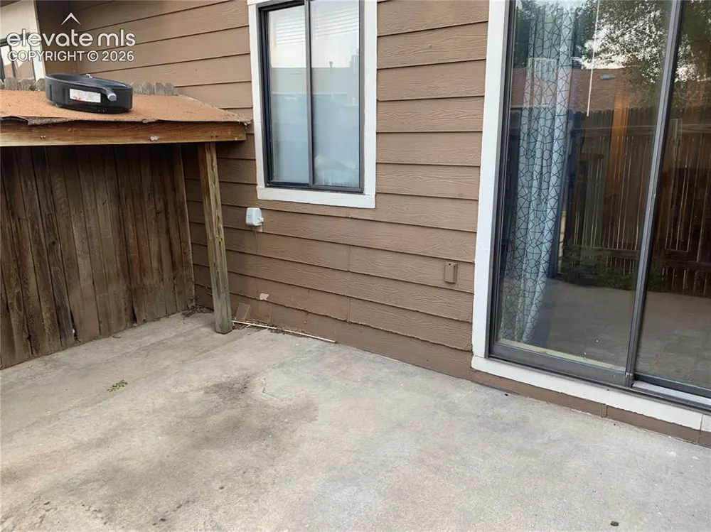 879 London Green Way Colorado Springs, CO 80906