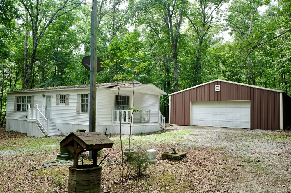 756 Ewing Cemetery Road Spring City, TN 37381