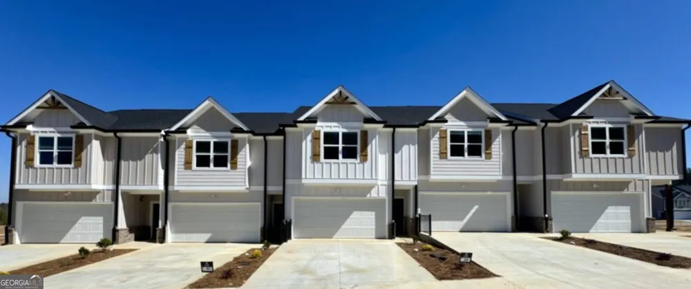 6362 Pine Ridge PT Lula, GA 30554