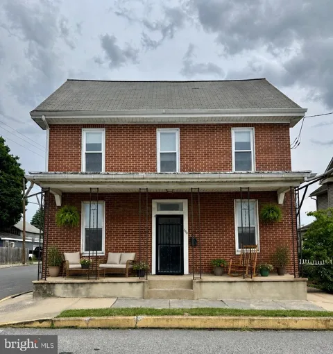 440 RAILROAD STREET