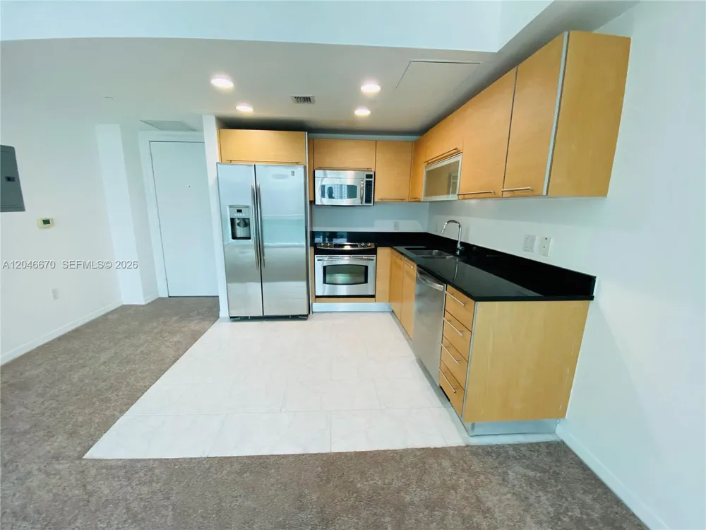 951 Brickell Ave #1909 Miami, FL 33131