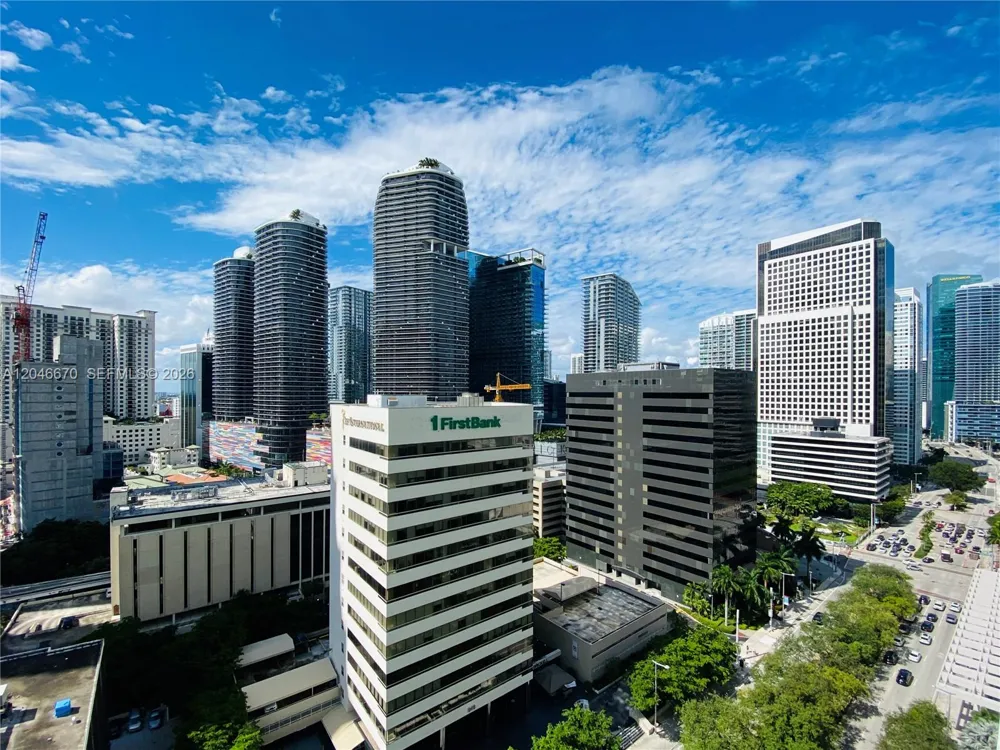 951 Brickell Ave #1909 Miami, FL 33131
