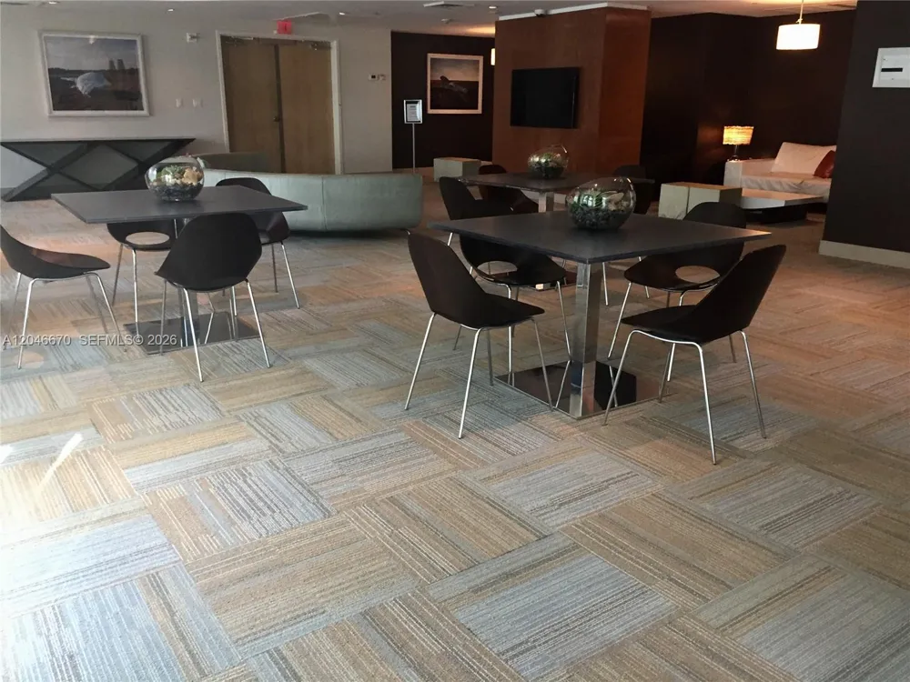 951 Brickell Ave #1909 Miami, FL 33131
