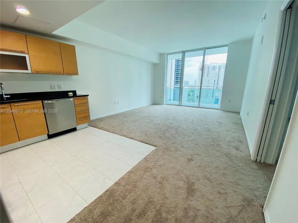 951 Brickell Ave #1909 Miami, FL 33131