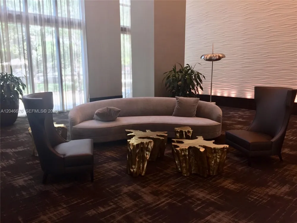 951 Brickell Ave #1909 Miami, FL 33131