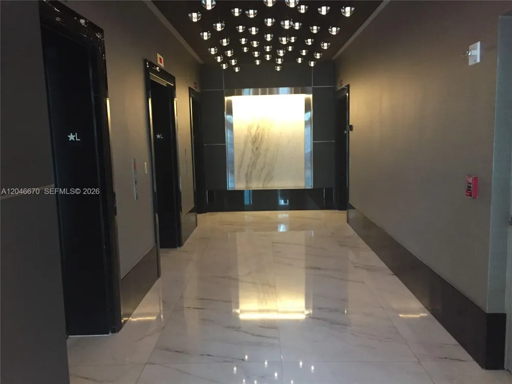 951 Brickell Ave #1909 Miami, FL 33131