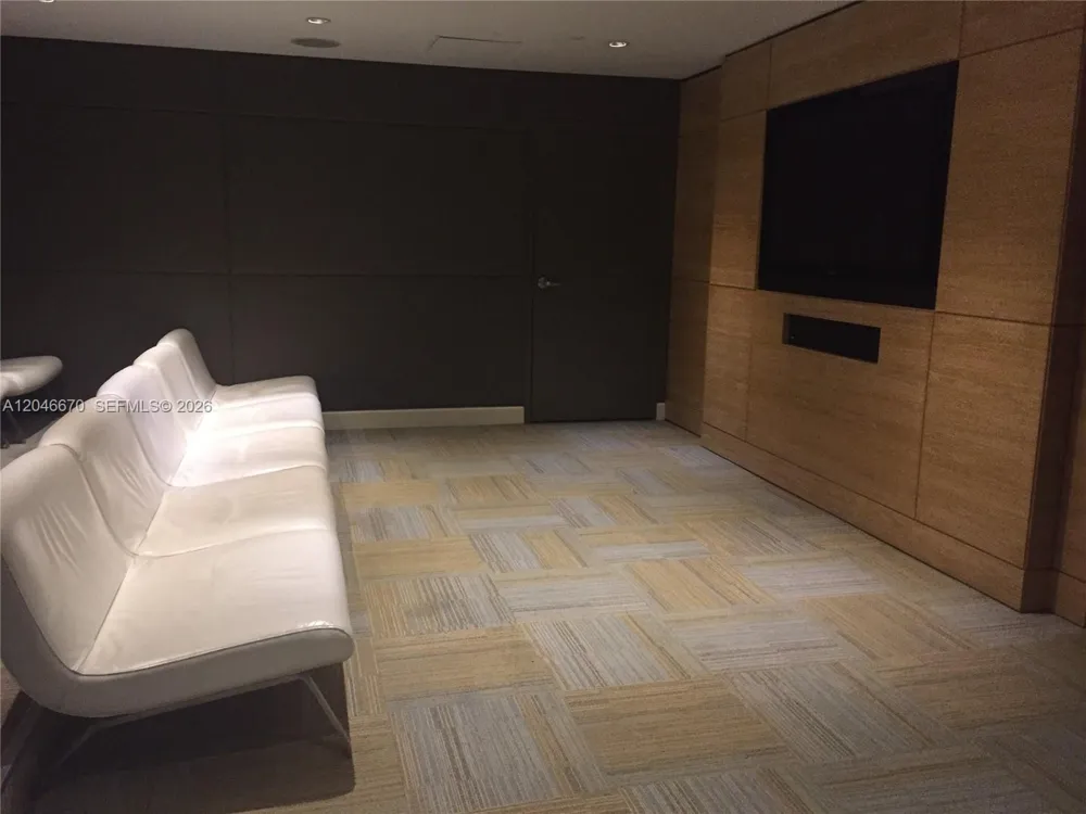 951 Brickell Ave #1909 Miami, FL 33131