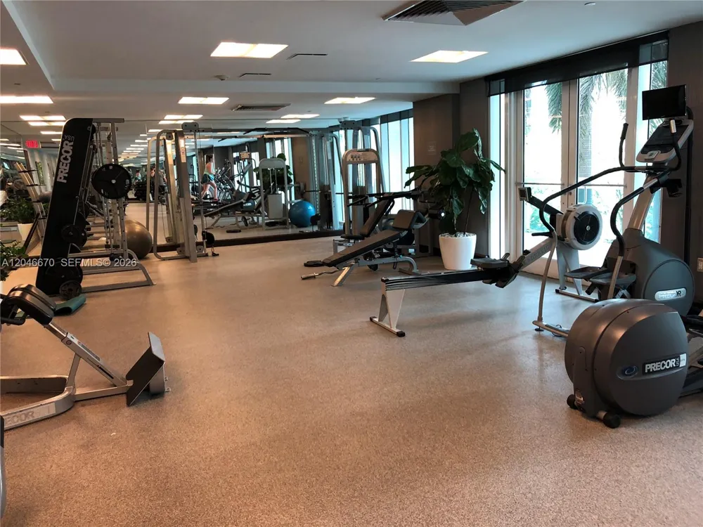 951 Brickell Ave #1909 Miami, FL 33131